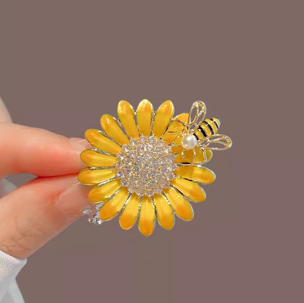 XSB174 - Sunflower Saree Brooch