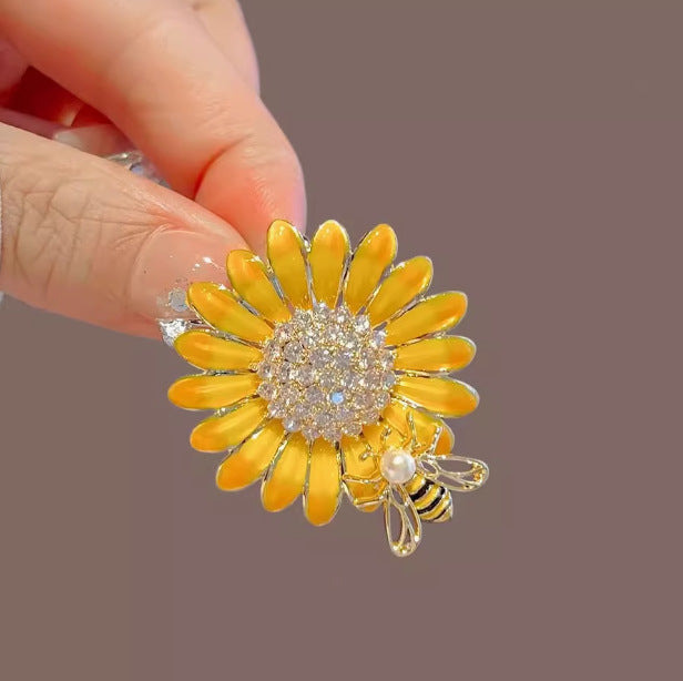 XSB174 - Sunflower Saree Brooch