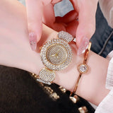 W3913 - Retro Floral Bracelet Watch