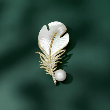 XSB109 - White Feather Saree Brooch