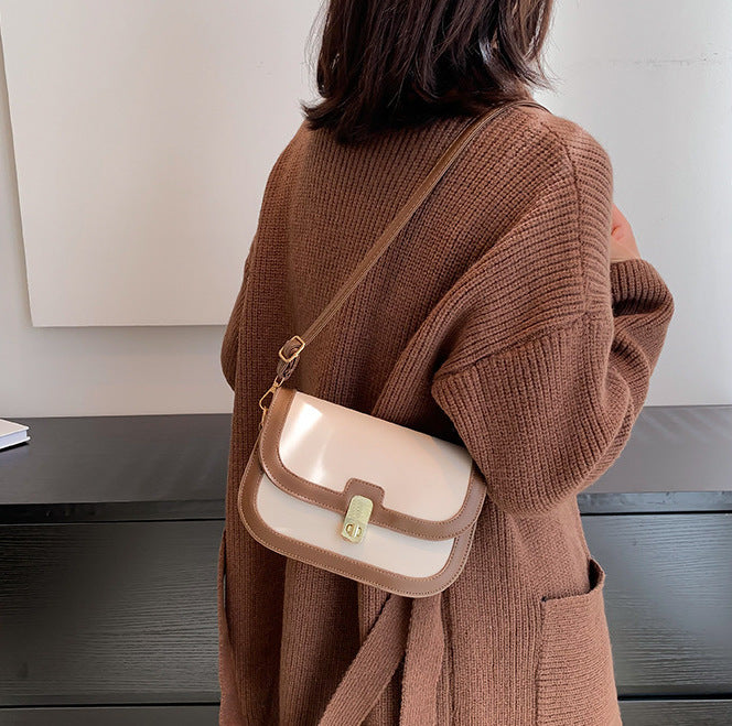 CL1445 - Retro Textured Square Bag