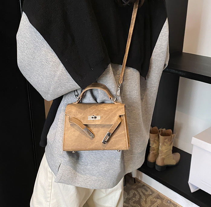 CL1437 - Retro Fashion Square Shoulder Bag