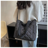 CL1352 - Lattice Pattern Tote Shoulder Bags