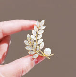 XSB153 - Floral Leaf Saree Brooch