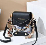 H1894 - Spring Floral Messenger Bag