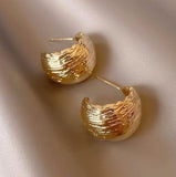 XE070 - Oval Gold Earrings