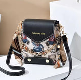 H1894 - Spring Floral Messenger Bag